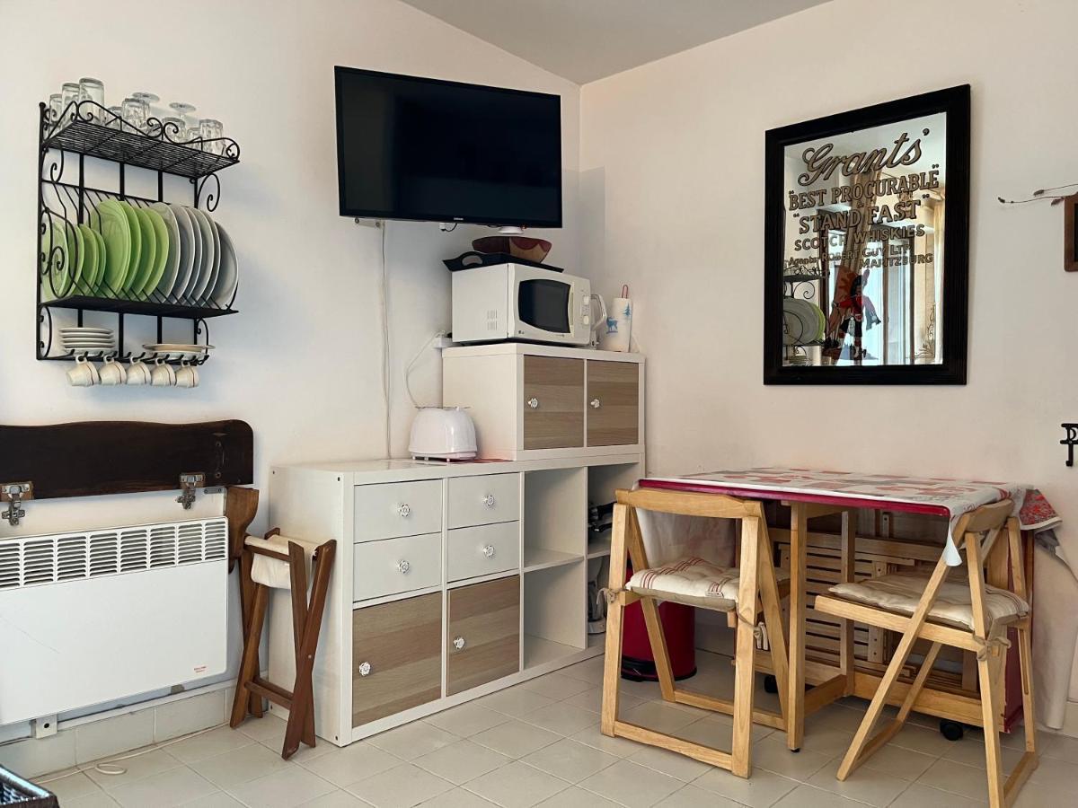 Studio En Rez De Jardin -"Le Petit Nid" A Trouville Buitenkant foto